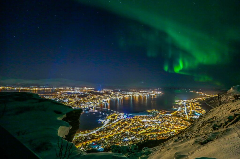 Horia Vlad Bogdan | Dreamstime.com - Circuit Tromso - Grup la vanatoare de Aurore Boreale in Norvegia